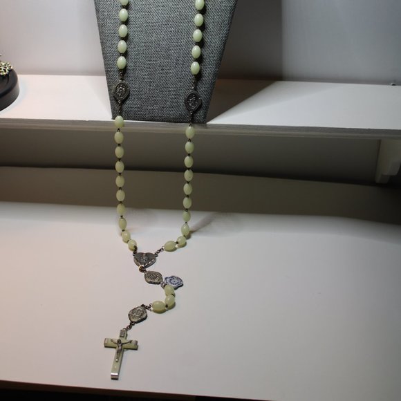 1950s Italian Long Rosary Crucifix - Picture 8 of 12